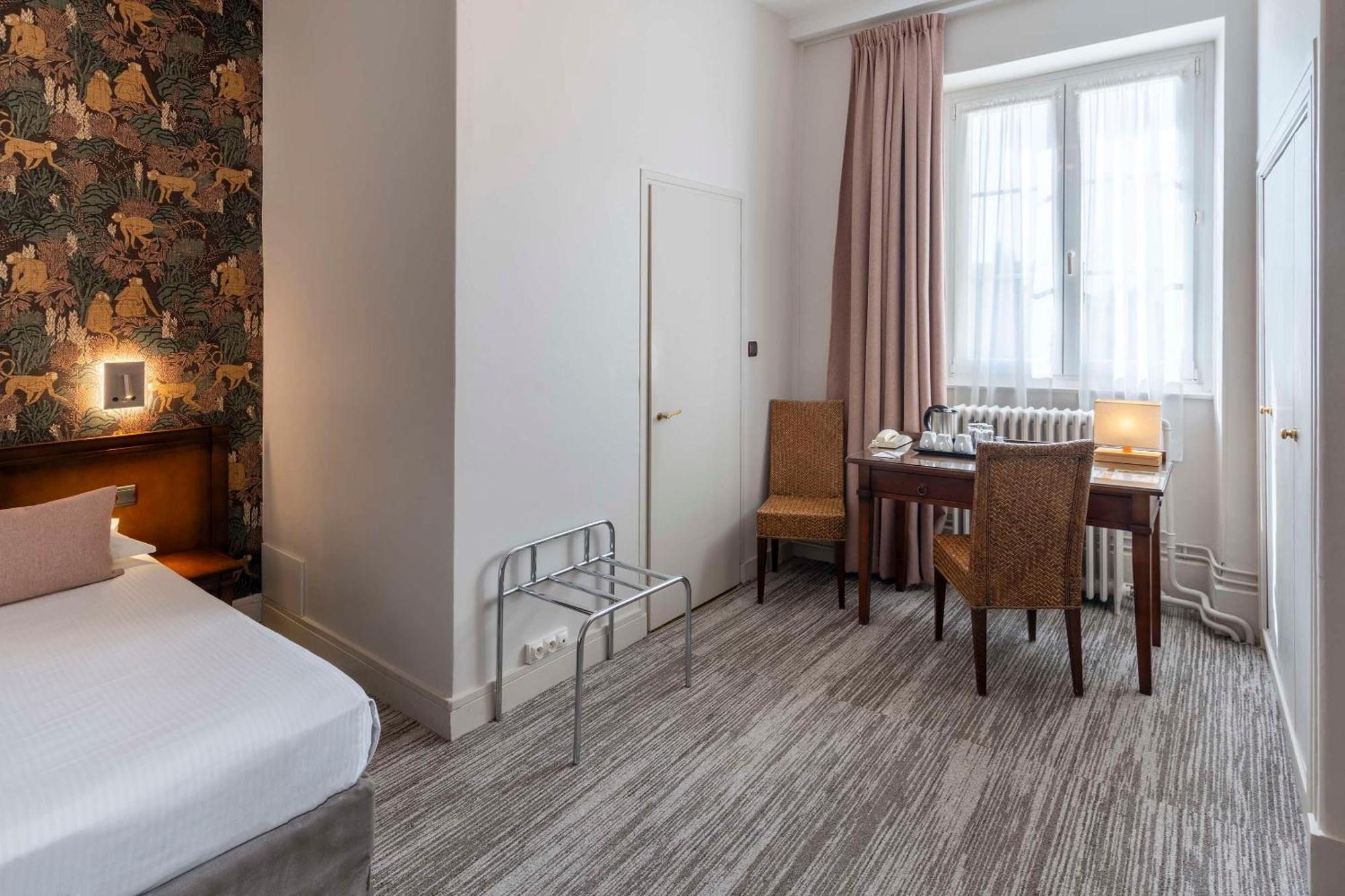 Best Western De Diane Невер Екстериор снимка